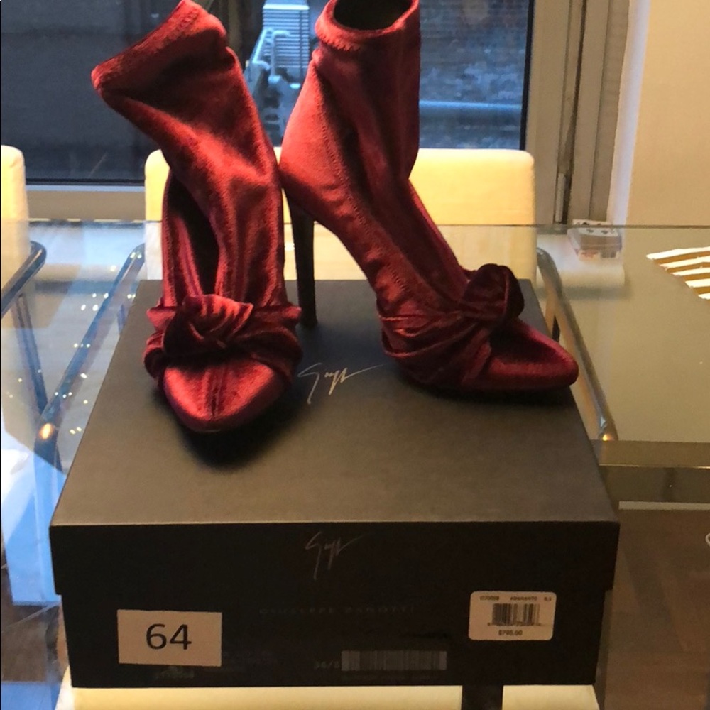 Giuseppe Zanotti 6.5 burgundy velvet booties
